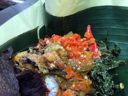 Keren! Wanita Asal Tegal Ini Jualan Nasi Bungkus Warteg di Melbourne