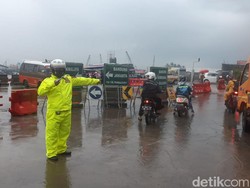 Rancaekek Banjir, Polisi Alihkan Arus Lalin Bandung-Garut via Parakan Muncang