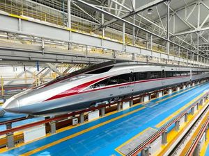 Biaya Bangun Kereta Cepat JKT-BDG Bengkak Terus, KCIC Buka Suara Biaya Bangun Kereta Cepat JKT-BDG Bengkak Terus, KCIC Buka Suara