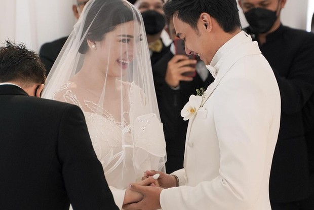 Felicya Angelista & Hito Caesar/sumber: Instagram.com/fdphotography90 Artis feli dan hito caesar menikah