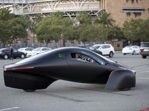 Jos! Mobil Listrik Ini Bisa Berlari Hingga 1.600 Km Jos! Mobil Listrik Ini Bisa Berlari Hingga 1.600 Km