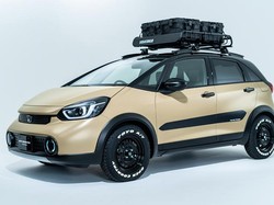 Dibikin Mobil Offroad, Honda Jazz yang Imut Jadi Sangar