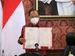 Pemprov Bali Gandeng Christian Dior untuk Promosi Kain Endek Bali