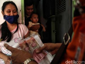 Bansos Tunai Akan Cair Saat PPKM Darurat Bansos Tunai Akan Cair Saat PPKM Darurat
