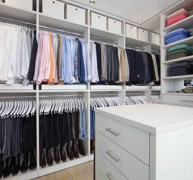 Pinterest.com/organizedlife Pilih warna yang menurut secara pribadi paling dominan didalam lemari pakaian.