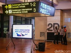 Suasana Posko Crisis Center Sriwijaya Air di Bandara Soetta