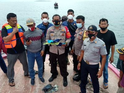 Puing-puing Diduga Pesawat Sriwijaya Air Ditemukan di Kepulauan Seribu