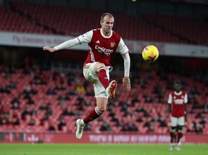 Rob Holding Menjelma Jadi Bek Tangguh di Arsenal