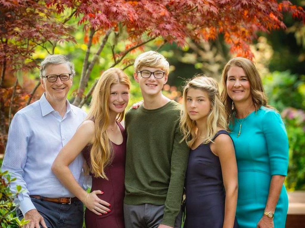 Profil Kekasih Anak-anak Bill Gates, Ada yang Misterius