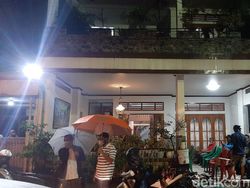 Melihat Suasana Kediaman Kapten Afwan Pilot Sriwijaya Air SJ182 di Bogor