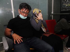 Keluarga Penumpang Sriwijaya Air Datangi Bandara Pontianak