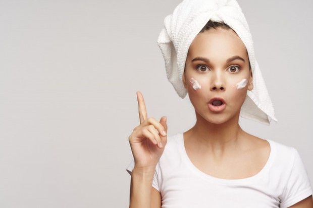 Tidak Memperhatikan Kandungan Produk Eye Cream