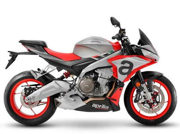 Potret Aprilia Tuono 660, Motor Dua Silinder Seharga Mobil Low MPV