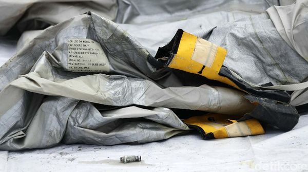 Ini Serpihan Sriwijaya Air SJ182 yang Berhasil Ditemukan