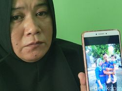 Duka Keluarga Dua Bersaudara Korban Jatuhnya Pesawat Sriwijaya