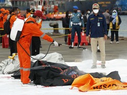 Tim DVI Polri Identifikasi 7 Kantong Jenazah Korban Sriwijaya Air Besok