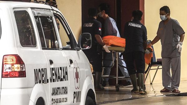 Bagian Tubuh Korban Sriwijaya Air SJ182 Tiba di RS Polri