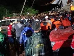 Nyaris Tertimbun Longsor Saat Meliput, Sejumlah Jurnalis Sumedang Luka-luka