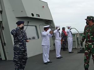 Usai Cek Titik Koordinat Jatuhnya Sriwijaya Air, Panglima TNI Pindah Kapal