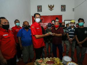 PDIP Surabaya Bagikan 48 Tumpeng di Hari Ulang Tahun Partai PDIP Surabaya Bagikan 48 Tumpeng di Hari Ulang Tahun Partai