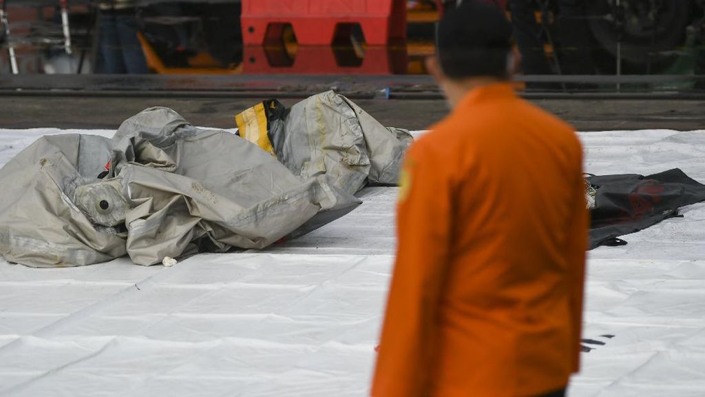 Foto: Serpihan Pesawat-Korban Sriwijaya Air SJ182 Ditemukan