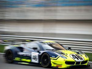 Aksi Valentino Rossi Geber Ferrari