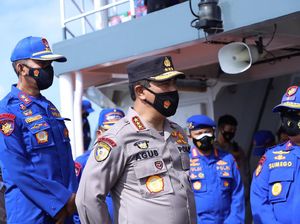 Kabaharkam Tinjau Evakuasi Sriwijaya Air: Polri Turunkan 207 Personel-15 Kapal Kabaharkam Tinjau Evakuasi Sriwijaya Air: Polri Turunkan 207 Personel-15 Kapal