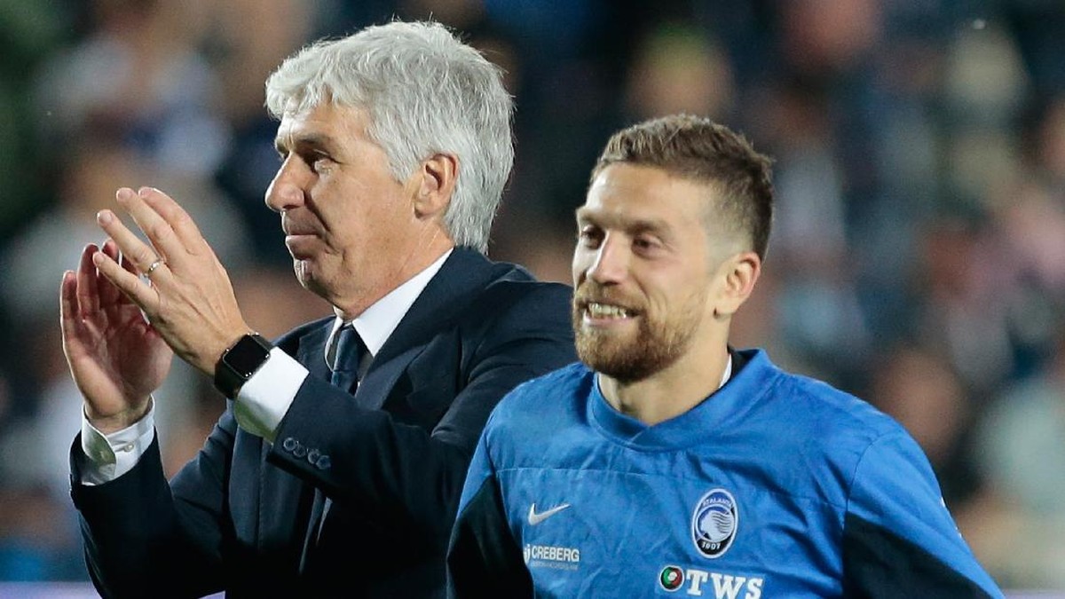 Gian Piero Gasperini dan Papu Gomez masih berkonflik di Atalanta. (Foto: Getty Images/Emilio Andreoli)