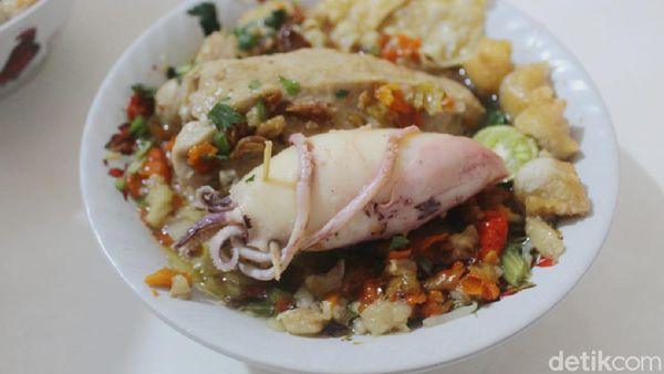 Gurihnya Nampol! Bakso Cumi dan Bakso Udang Kuah Taichan
