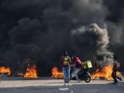 1 Polisi Irak Tewas dan Puluhan Orang Luka-luka dalam Aksi Demo