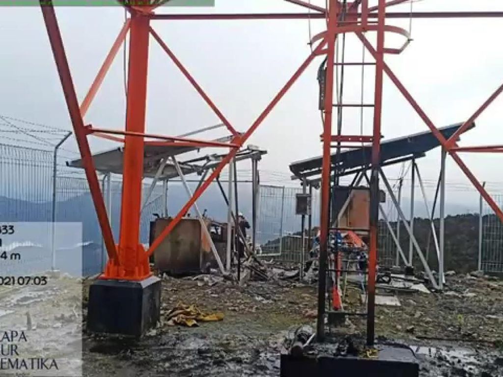 2 BTS di Puncak Papua Diduga Dibakar KKB 2 BTS di Puncak Papua Diduga Dibakar KKB