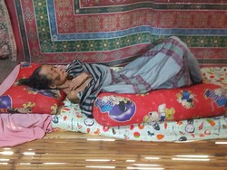 Nenek 92 Tahun Terbaring Lemah Tak Dibawa ke RS, Takut Divonis Corona