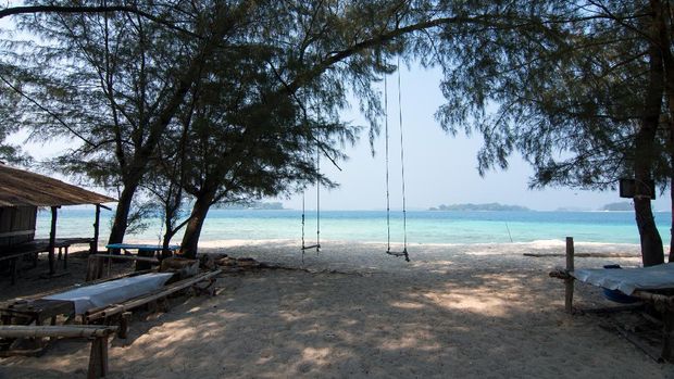 Perak island is one of the many islands located north of Jakarta's coast which is more popular by the name of the Thousand islands (Pulau Seribu). Perak island itself famous for its white sand beach and clear water garadation