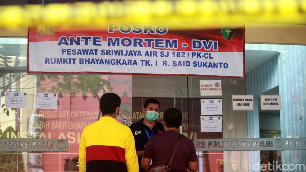Tim DVI Terima 53 Sampel DNA Keluarga Korban Sriwijaya Air