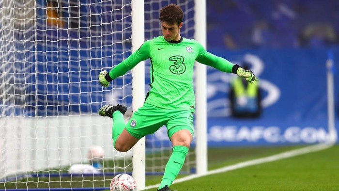 LONDON, ENGLAND - JANUARY 10: Kepa Arrizabalaga of Chelsea on the ball during the FA Cup Third Round match between Chelsea and Morecambe at Stamford Bridge on January 10, 2021 in London, England. Sporting stadiums around England remain under strict restrictions due to the Coronavirus Pandemic as Government social distancing laws prohibit fans inside venues resulting in games being played behind closed doors. (Photo by Clive Rose/Getty Images)