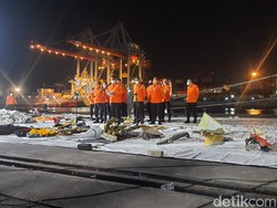 Kabasarnas: Total Ada 45 Kantong Jenazah Korban SJ182 hingga Malam Ini