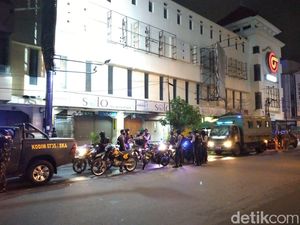 10 Hari PPKM di Solo, 2 Warung dan 1 Tempat Karaoke Ditutup 10 Hari PPKM di Solo, 2 Warung dan 1 Tempat Karaoke Ditutup