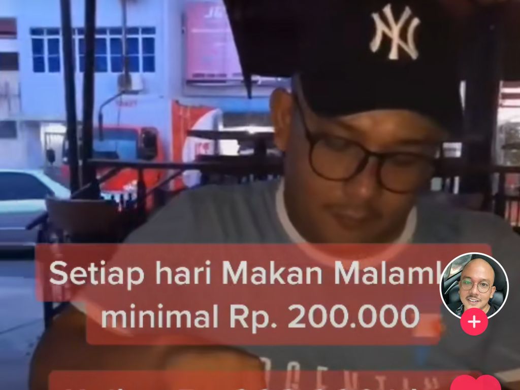 Selalu Pamer Makanan Mahal, Pria Ini Hina Makanan Orang Miskin yang Murah Selalu Pamer Makanan Mahal, Pria Ini Hina Makanan Orang Miskin yang Murah