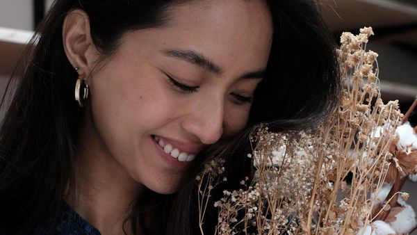 10 Potret Model yang Resign dari Perusahaan Bioteknologi Kini Fokus Bikin Pot