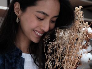 10 Potret Model yang Resign dari Perusahaan Bioteknologi Kini Fokus Bikin Pot 10 Potret Model yang Resign dari Perusahaan Bioteknologi Kini Fokus Bikin Pot