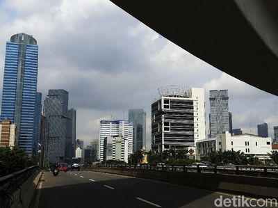 Suasana Jakarta di Hari Pertama PPKM