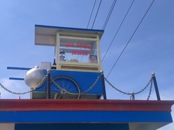 Ada Gerobak Nasgor Nyangkut di Tugu Desa Jrakah, Begini Ceritanya