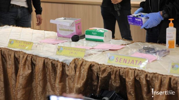 APH, suami Nindy Ayunda