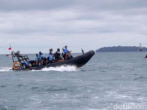 Gelombang Tinggi, Evakuasi Sriwijaya Air SJ182 Dihentikan Sementara
