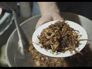 Dibuat Dari Sampah Ayam, Ini Hidangan Favorit Kaum Miskin Filipina