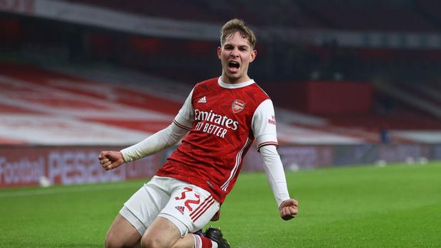 LONDON, ENGLAND - JANUARY 09: Emile Smith Rowe of Arsenal celebrates after scoring their sides first goal during the FA Cup Third Round match between Arsenal and Newcastle United at Emirates Stadium on January 09, 2021 in London, England. The match will be played without fans, behind closed doors as a Covid-19 precaution. (Photo by Julian Finney/Getty Images)