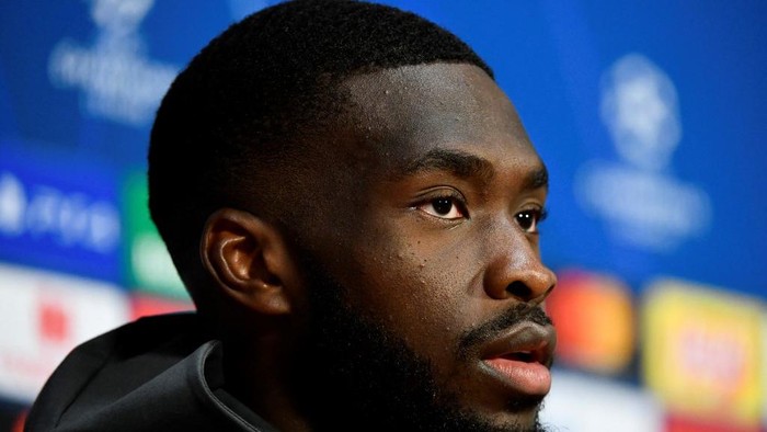 Chelseas Canadian-born British defender Fikayo Tomori speaks during a press conference in Amsterdam, on October 22, 2019 on the eve of the UEFA Champions League football match between Ajax Amsterdam and Chelsea. (Photo by John THYS / AFP)