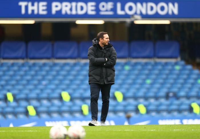 LONDON, ENGLAND - JANUARY 10: Frank Lampard, Manager of Chelsea looks on during the warm up prior to the FA Cup Third Round match between Chelsea and Morecambe at Stamford Bridge on January 10, 2021 in London, England. Sporting stadiums around England remain under strict restrictions due to the Coronavirus Pandemic as Government social distancing laws prohibit fans inside venues resulting in games being played behind closed doors. (Photo by Clive Rose/Getty Images)