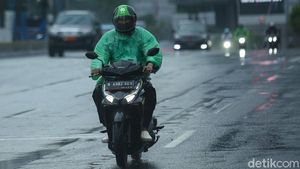 PPKM Bikin Orderan Ojol Lesu