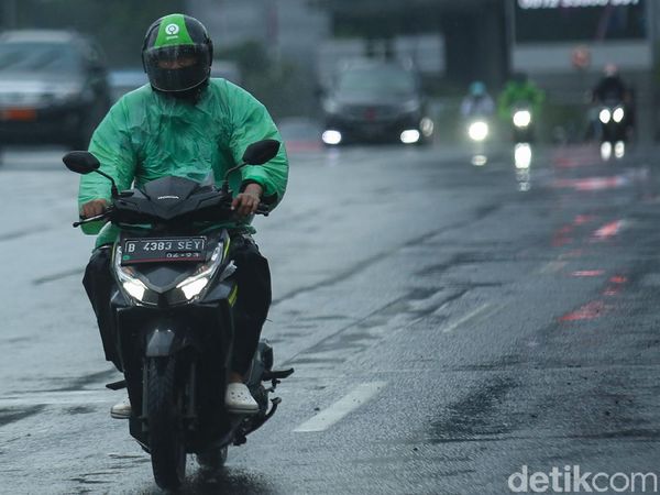 PPKM Bikin Orderan Ojol Lesu